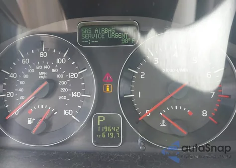 2011 Volvo S40 T5/T5 R-Design z USA, uszkodzony, nr VIN YV1672MSXB2539191